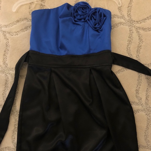 Cocktail Dress LE CHATEAU - Picture 1 of 3